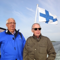 3 matkaoppaat tyytyväisinä