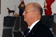 Kiltalaiset onnittelukäynnillä puheenjohtajan luona.